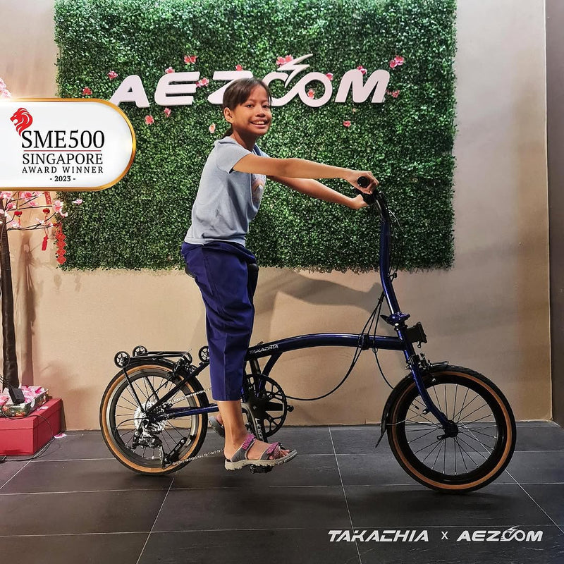 Meet the little biking superstar 👧🏻✨ with our TAKACHIA bike - the perfect trifold bike for kids from 140cm!