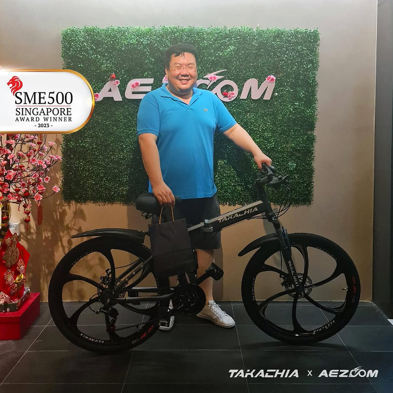 All smiles after finding the perfect bike at Aezoom 💯
